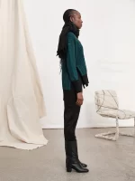 LONG V-NECK JUMPER