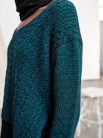 LONG V-NECK JUMPER